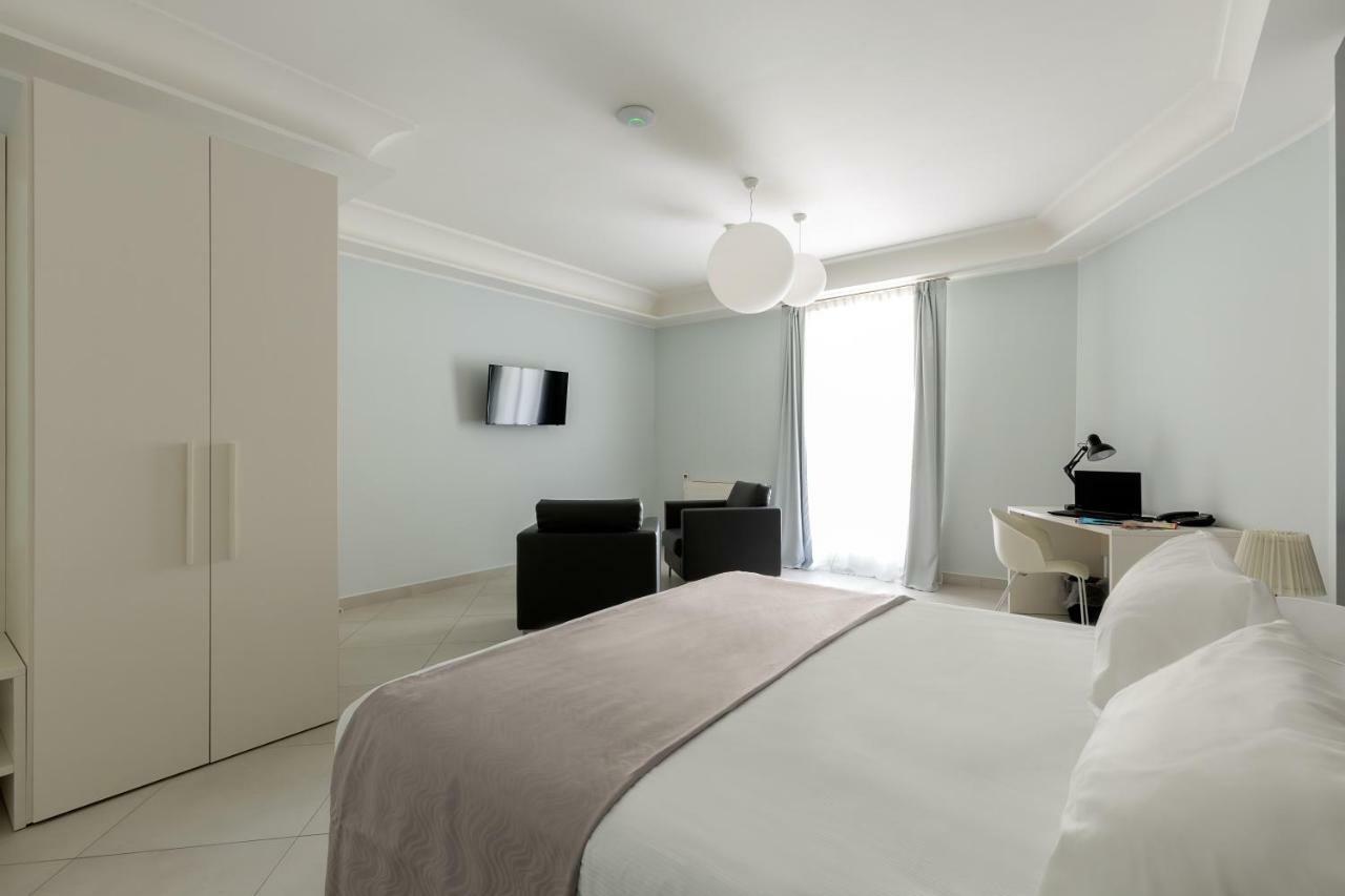 Dioniso'S Luxury Apartments Municipio Наполи Екстериор снимка